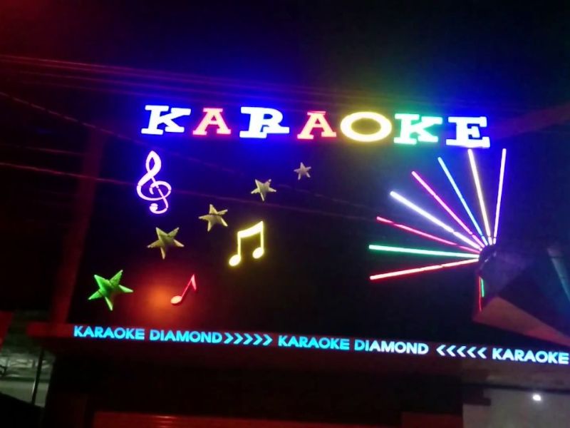 Mẫu 4 Bảng Hiệu Karaoke Đẹp